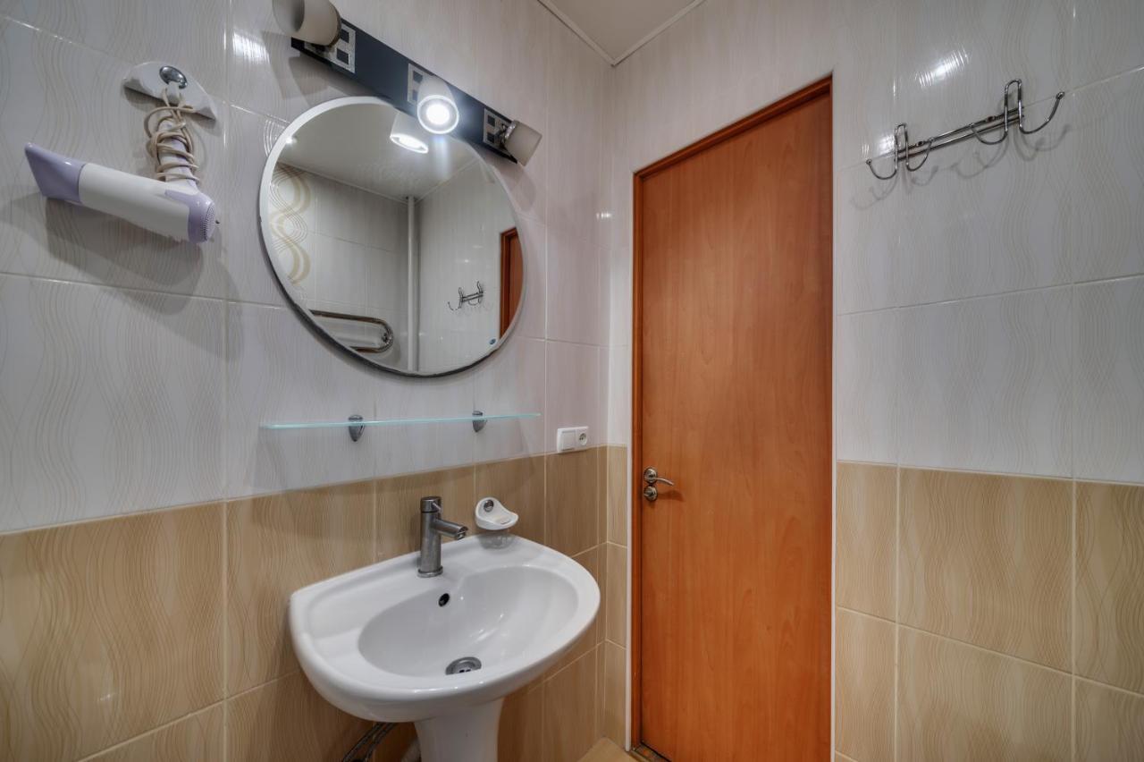 Apartment - Sobornyi Prospect 93 Zaporizhia Exterior photo